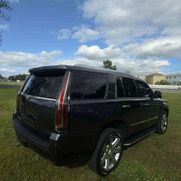 2018 Cadillac Escalade Luxury