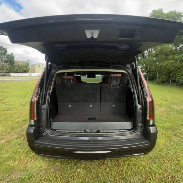 2018 Cadillac Escalade Luxury