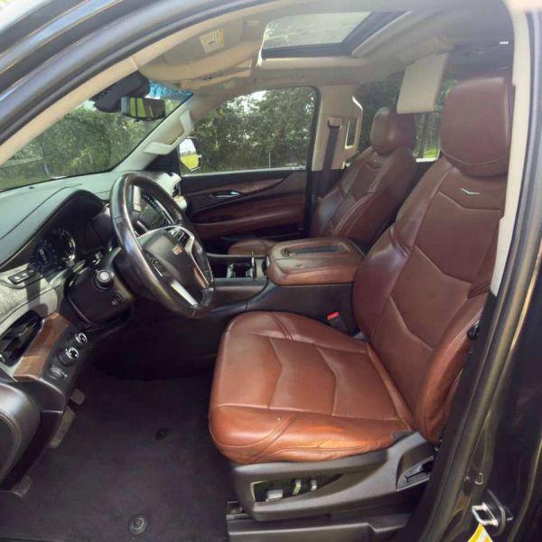 2018 Cadillac Escalade Luxury