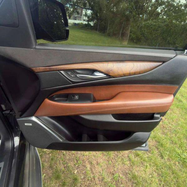 2018 Cadillac Escalade Luxury