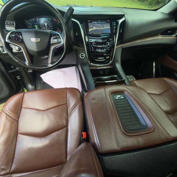 2018 Cadillac Escalade Luxury