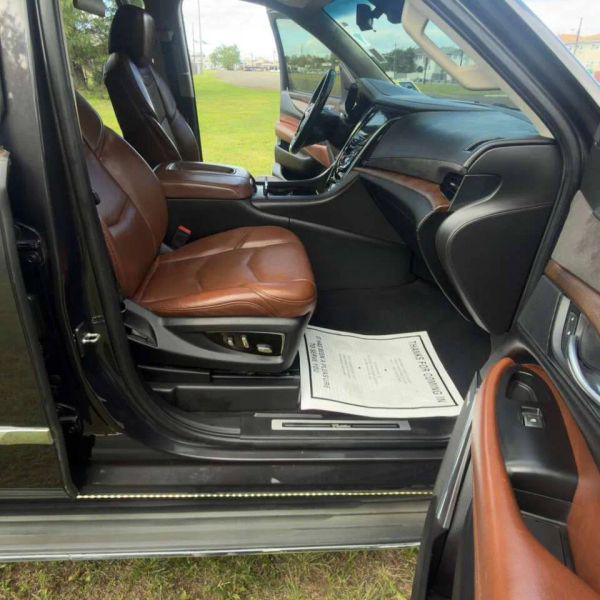 2018 Cadillac Escalade Luxury