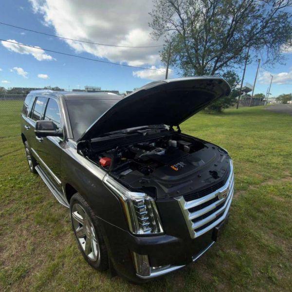 2018 Cadillac Escalade Luxury