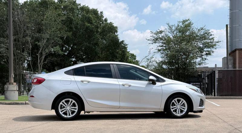 2019 Chevrolet Cruze LS