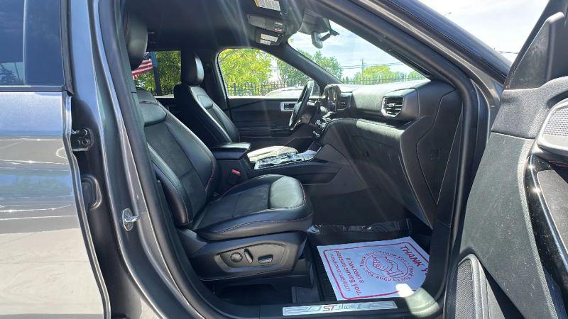 2023 Ford Explorer ST-Line