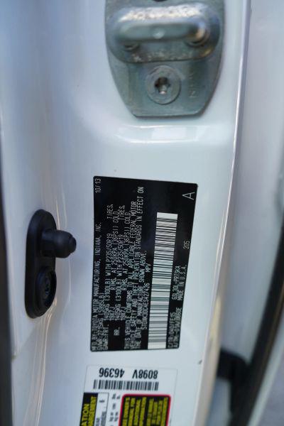 2014 Toyota Sienna SE 8 Passenger