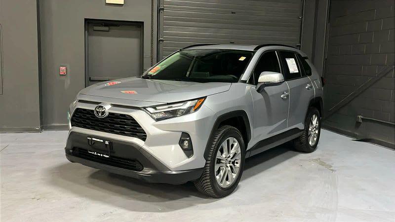 2022 Toyota RAV4 XLE Premium