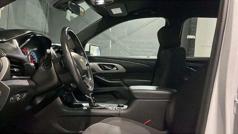 2022 Chevrolet Traverse AWD LT Cloth