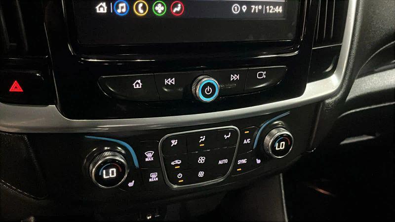 2022 Chevrolet Traverse AWD LT Cloth