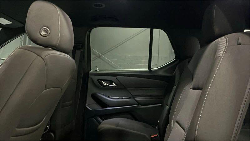 2022 Chevrolet Traverse AWD LT Cloth