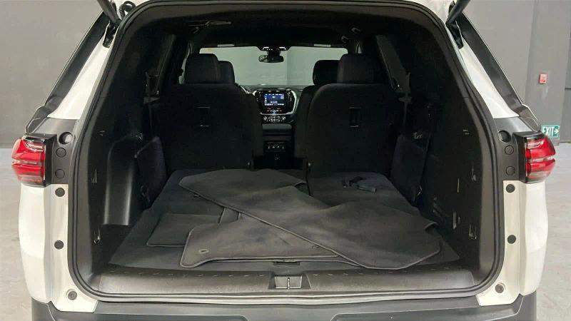 2022 Chevrolet Traverse AWD LT Cloth