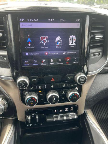 2019 Ram 1500 Laramie Crew Cab 4x4 6'4" Box