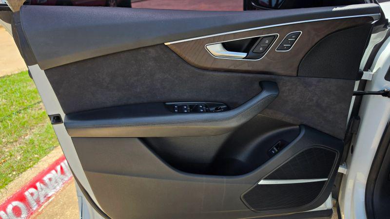 2019 Audi Q8 55 Premium
