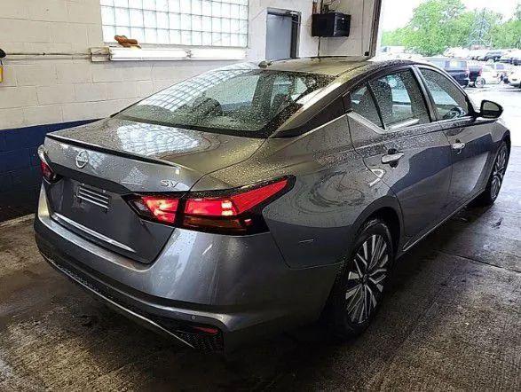 2023 Nissan Altima SV FWD