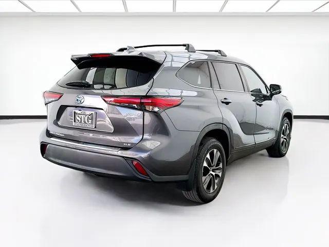 2023 Toyota Highlander Hybrid XLE