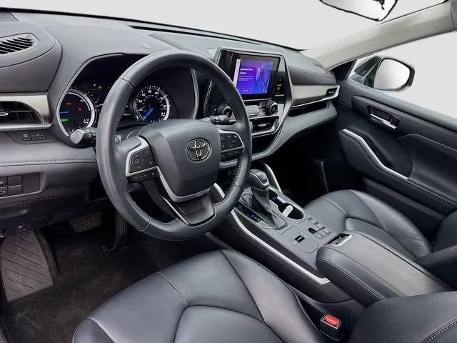 2023 Toyota Highlander Hybrid XLE
