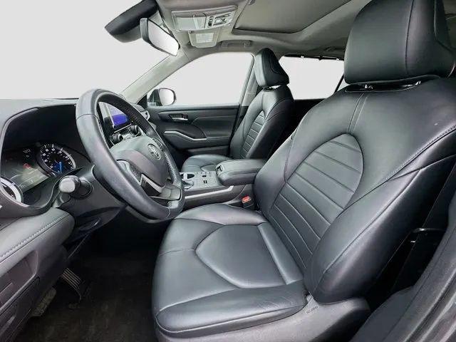 2023 Toyota Highlander Hybrid XLE