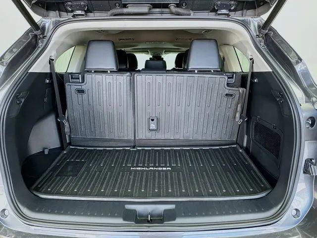 2023 Toyota Highlander Hybrid XLE