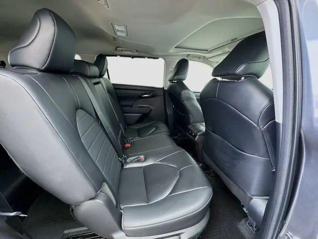2023 Toyota Highlander Hybrid XLE