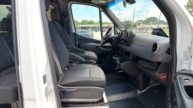 2025 Mercedes-Benz Sprinter 2500 Standard Roof 4-Cyl Diesel