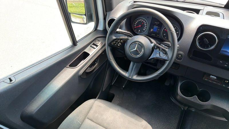 2025 Mercedes-Benz Sprinter 2500 Standard Roof 4-Cyl Diesel