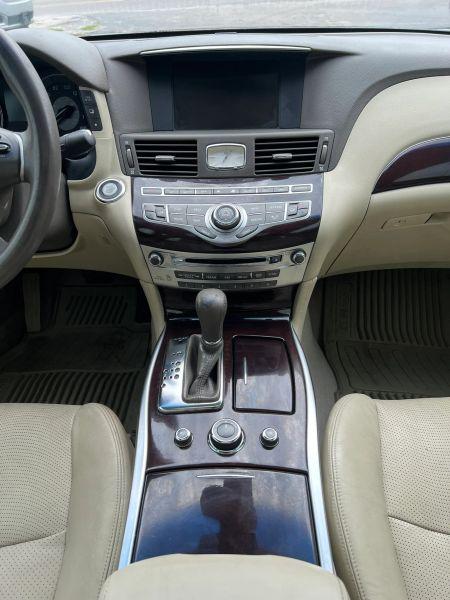 2012 INFINITI M37 M37