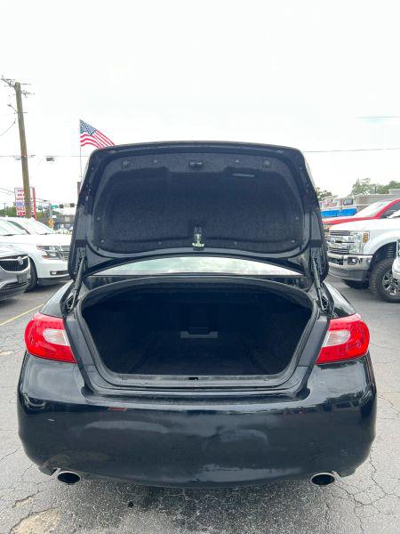 2012 INFINITI M37 M37