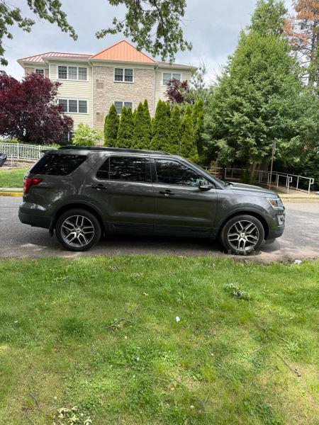2017 Ford Explorer Sport