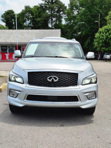 2017 INFINITI QX80 Signature