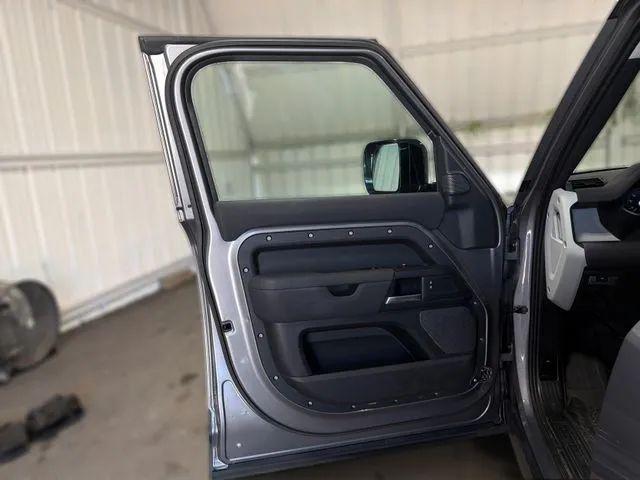 2020 Land Rover Defender 110 S