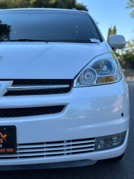 2005 Toyota Sienna XLE Limited