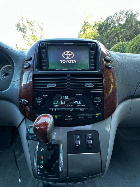 2005 Toyota Sienna XLE Limited