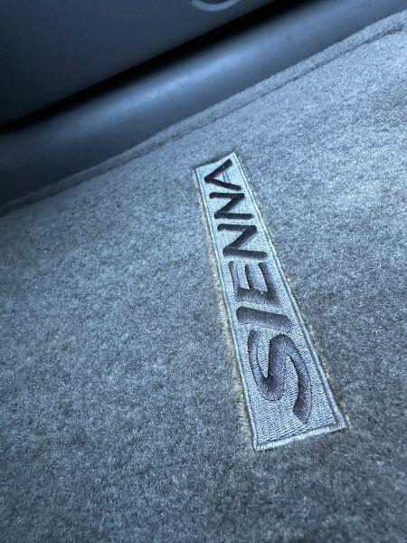 2005 Toyota Sienna XLE Limited