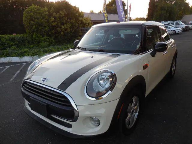 2016 MINI Hardtop Cooper