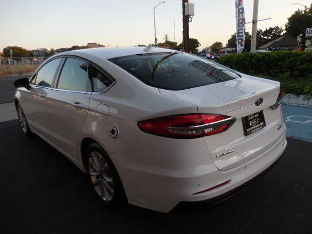 2019 Ford Fusion Hybrid SE