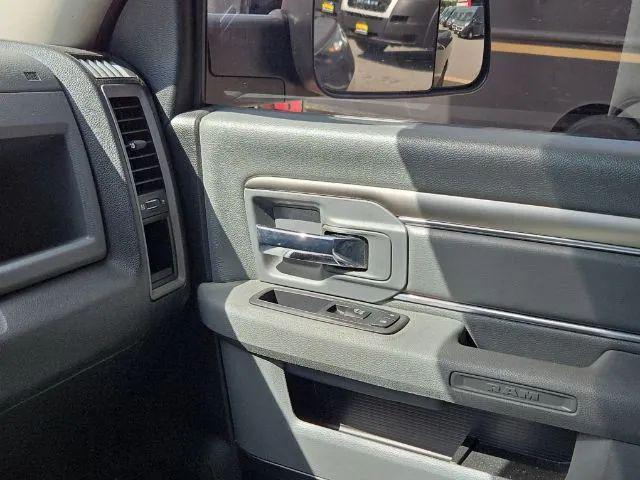 2017 Ram 1500 Express Regular Cab 4x2 6'4" Box