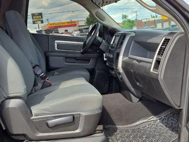 2017 Ram 1500 Express Regular Cab 4x2 6'4" Box