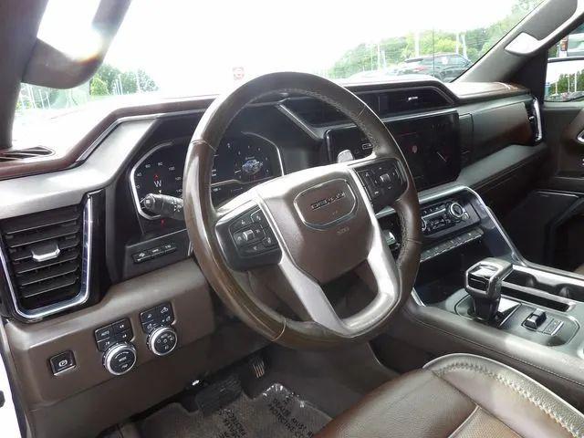 2023 GMC Sierra 1500 4WD Crew Cab Short Box Denali