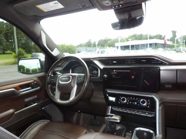 2023 GMC Sierra 1500 4WD Crew Cab Short Box Denali