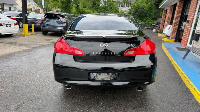 2011 INFINITI G37 G37x