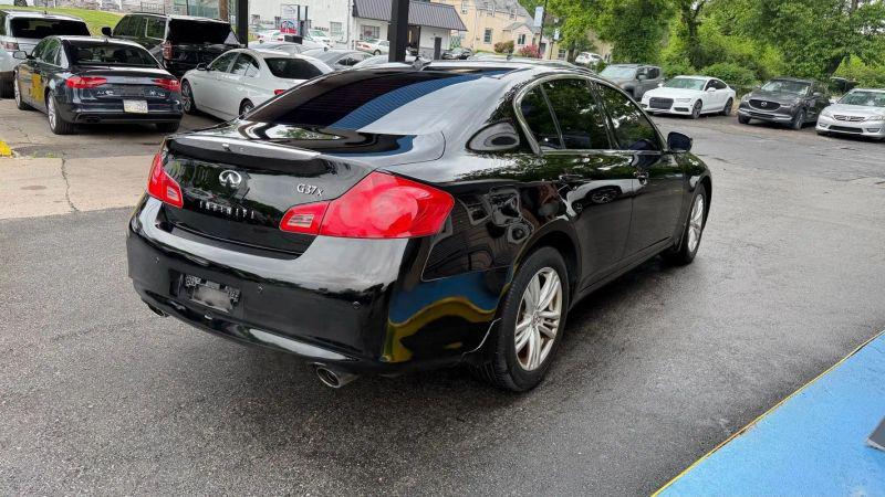 2011 INFINITI G37 G37x