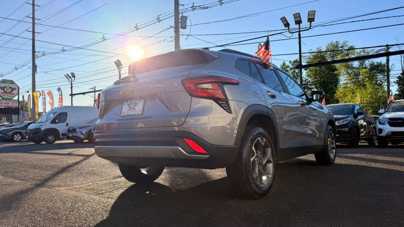 2025 Chevrolet Trax FWD LT