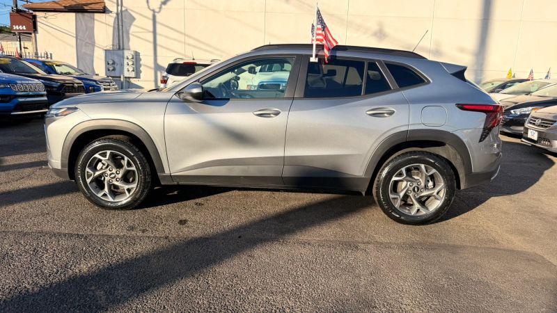 2025 Chevrolet Trax FWD LT