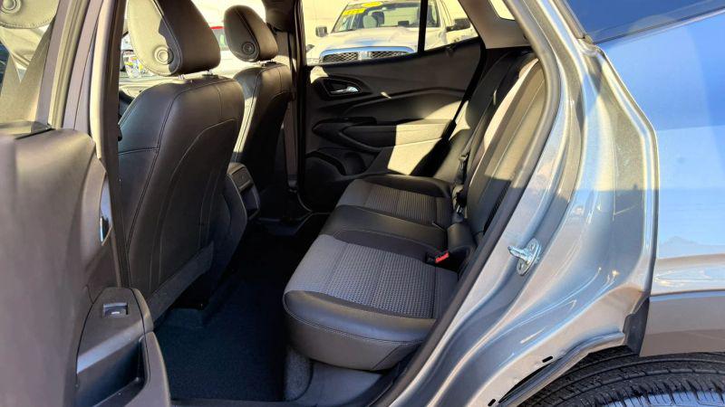 2025 Chevrolet Trax FWD LT