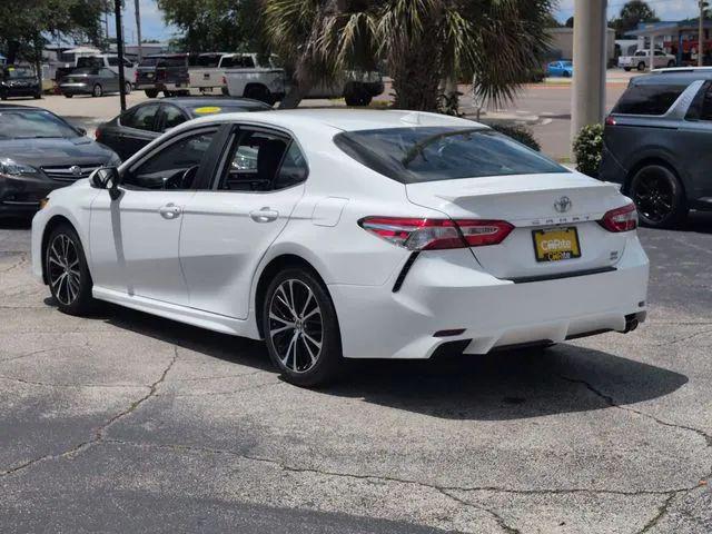 2020 Toyota Camry SE AWD