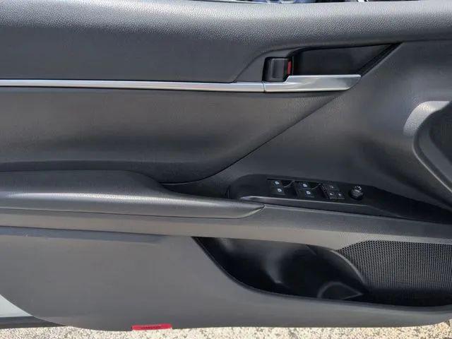 2020 Toyota Camry SE AWD