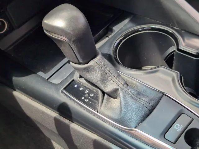 2020 Toyota Camry SE AWD