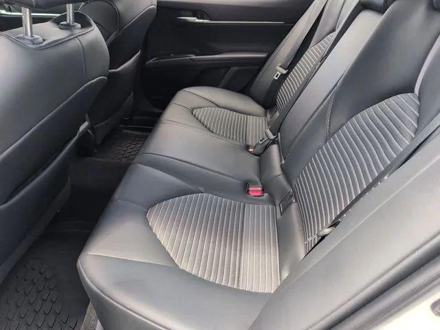2020 Toyota Camry SE AWD