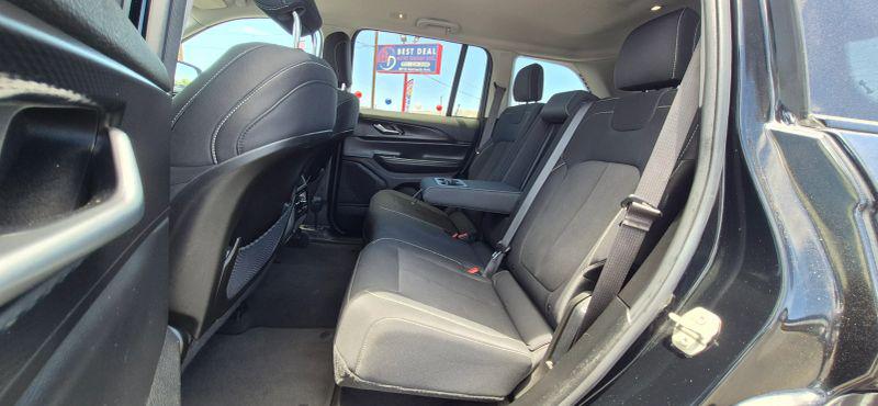 2024 Jeep Grand Cherokee Laredo 4x4