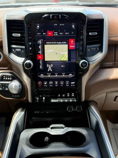 2019 Ram 1500 Laramie Crew Cab 4x4 5'7" Box